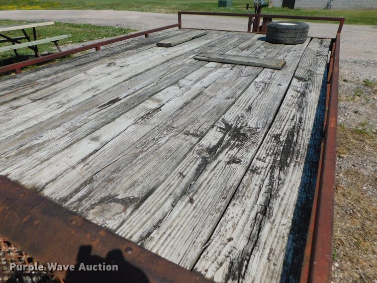 image for item DK8604 1989 Olathe  utility trailer