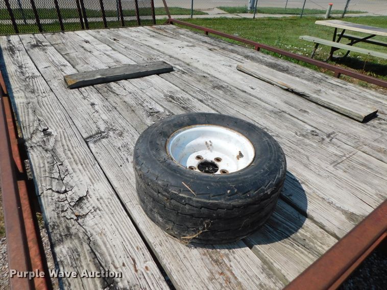 image for item DK8604 1989 Olathe  utility trailer