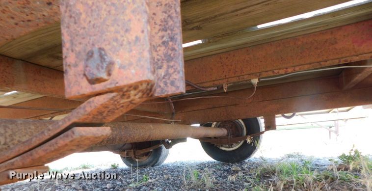 image for item DK8604 1989 Olathe  utility trailer