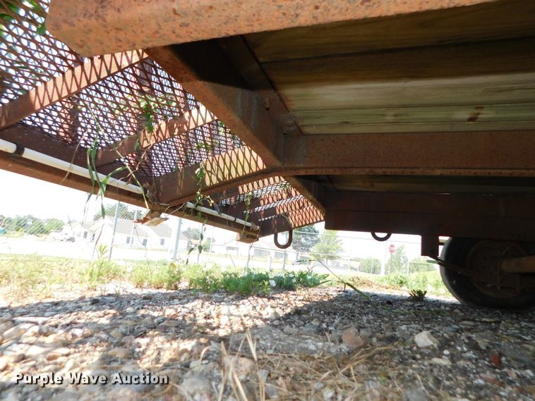 image for item DK8604 1989 Olathe  utility trailer