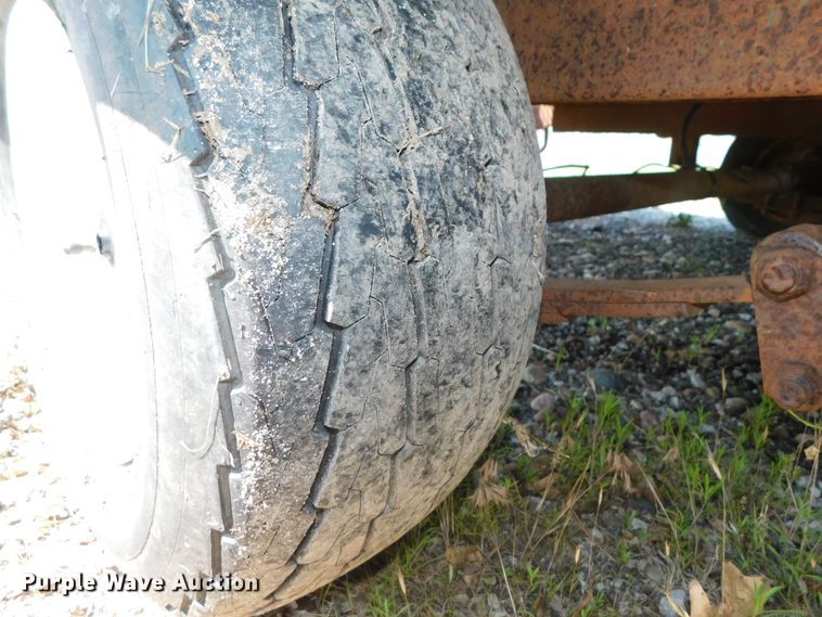 image for item DK8604 1989 Olathe  utility trailer