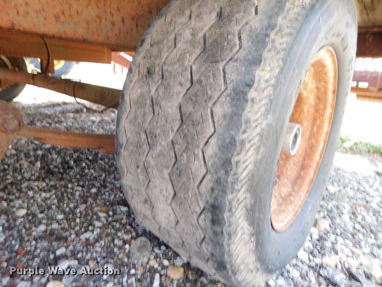 image for item DK8604 1989 Olathe  utility trailer