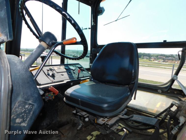 image for item DK8605 1991 John Deere 210C  landscape tractor