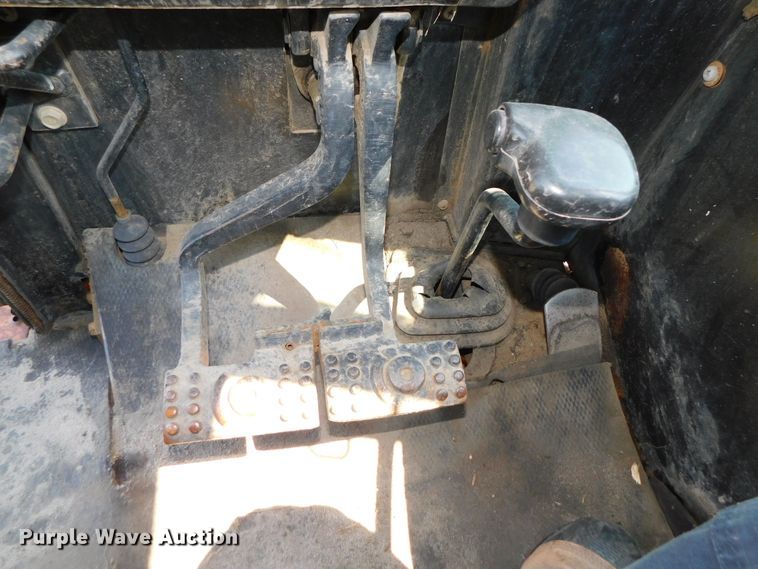 image for item DK8605 1991 John Deere 210C  landscape tractor