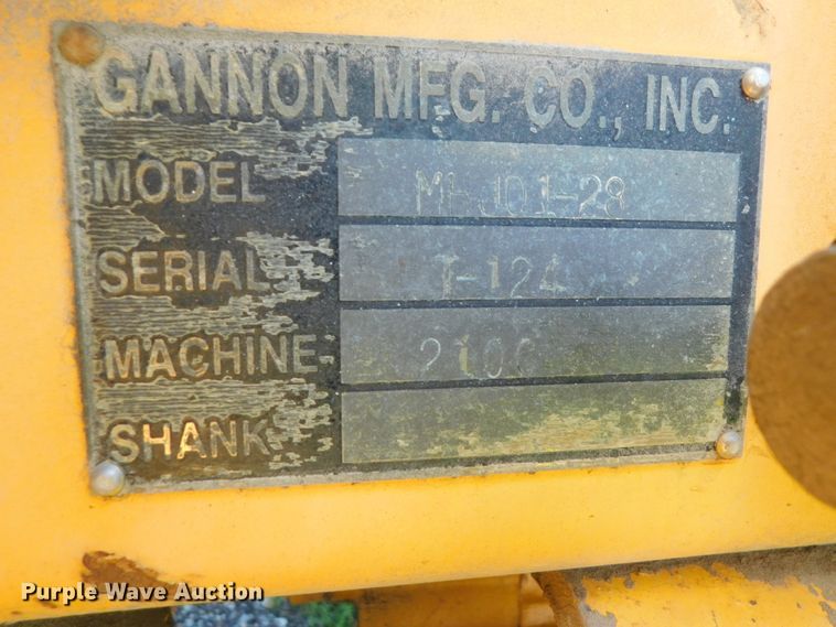 image for item DK8605 1991 John Deere 210C  landscape tractor