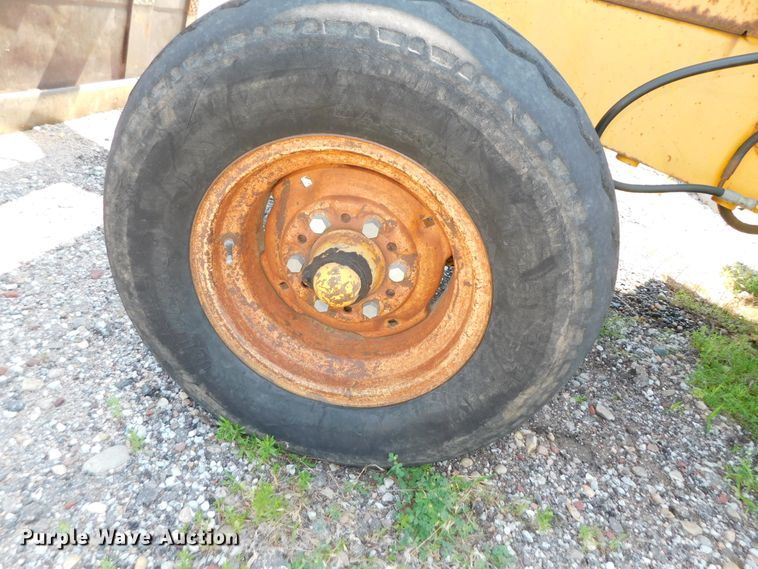 image for item DK8605 1991 John Deere 210C  landscape tractor