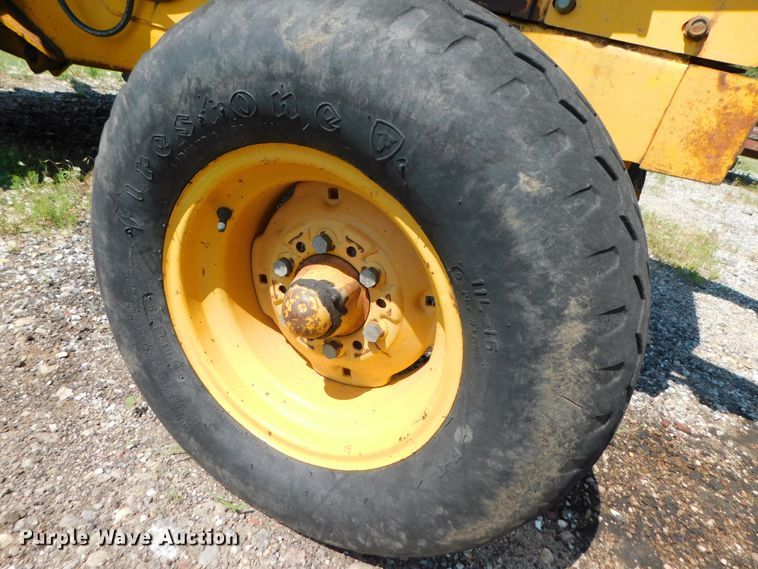 image for item DK8605 1991 John Deere 210C  landscape tractor