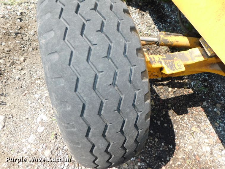 image for item DK8605 1991 John Deere 210C  landscape tractor