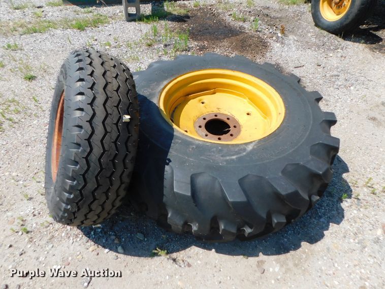 image for item DK8605 1991 John Deere 210C  landscape tractor