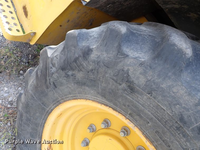 image for item DL7582 Komatsu WB146  backhoe