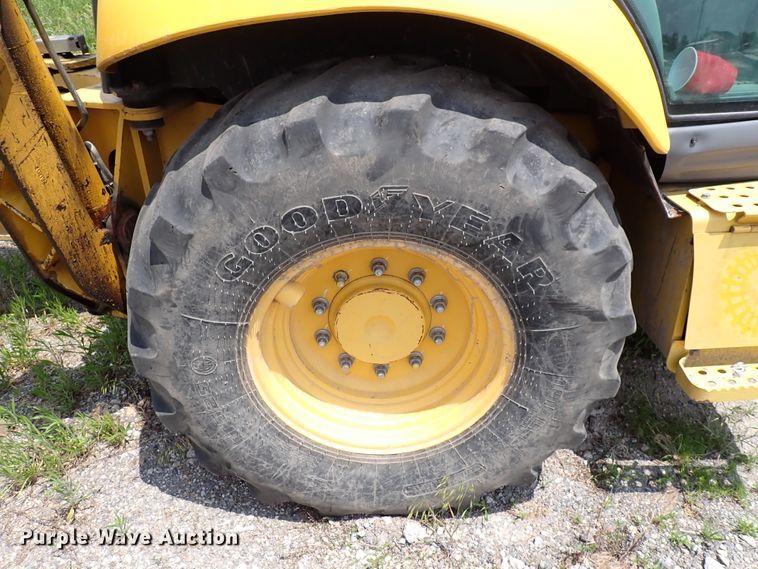 image for item DL7582 Komatsu WB146  backhoe