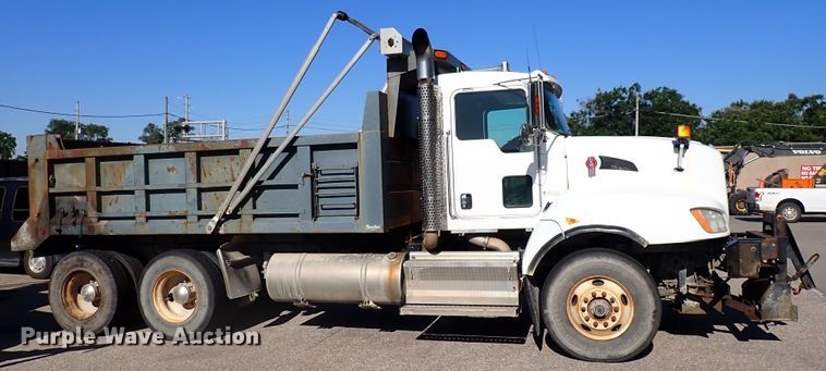 image for item DL7583 2010 Kenworth T400  dump truck