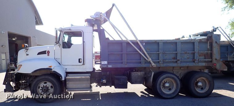 image for item DL7583 2010 Kenworth T400  dump truck
