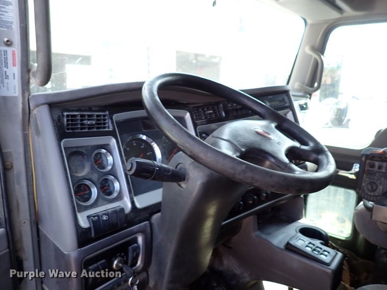 image for item DL7583 2010 Kenworth T400  dump truck