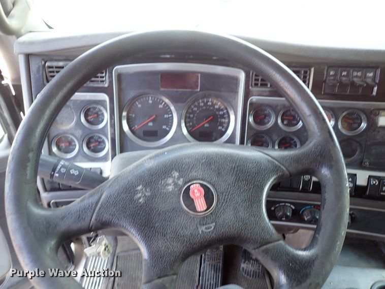 image for item DL7583 2010 Kenworth T400  dump truck