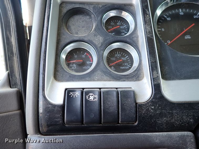 image for item DL7583 2010 Kenworth T400  dump truck