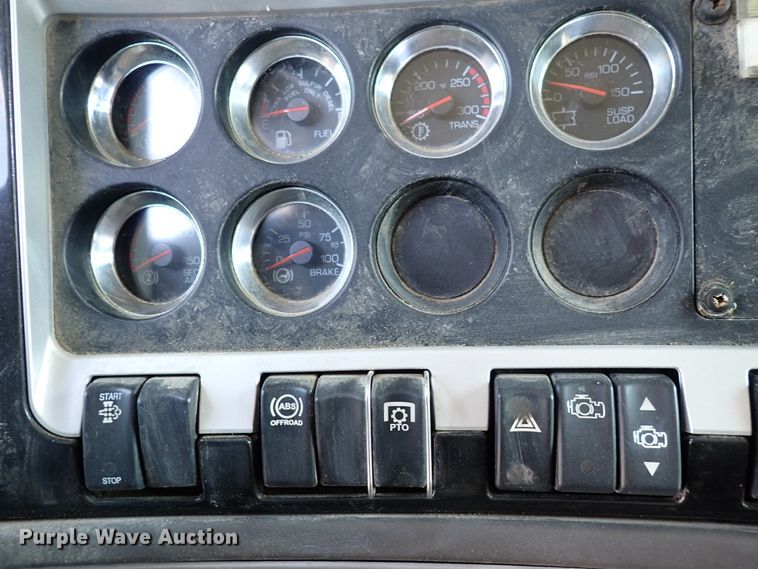 image for item DL7583 2010 Kenworth T400  dump truck