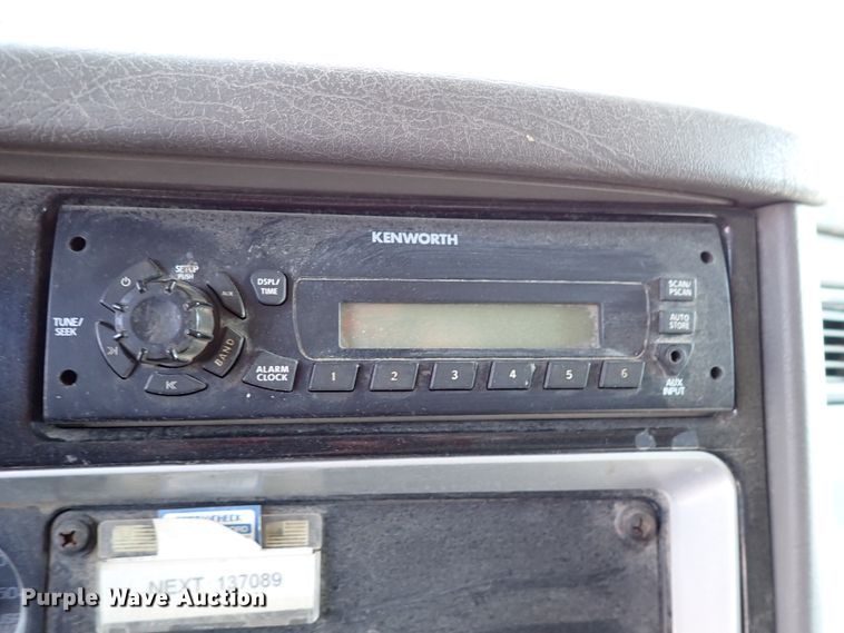 image for item DL7583 2010 Kenworth T400  dump truck