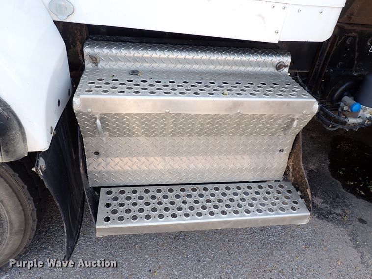 image for item DL7583 2010 Kenworth T400  dump truck