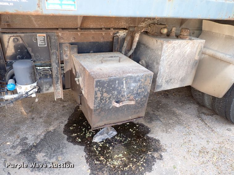 image for item DL7583 2010 Kenworth T400  dump truck