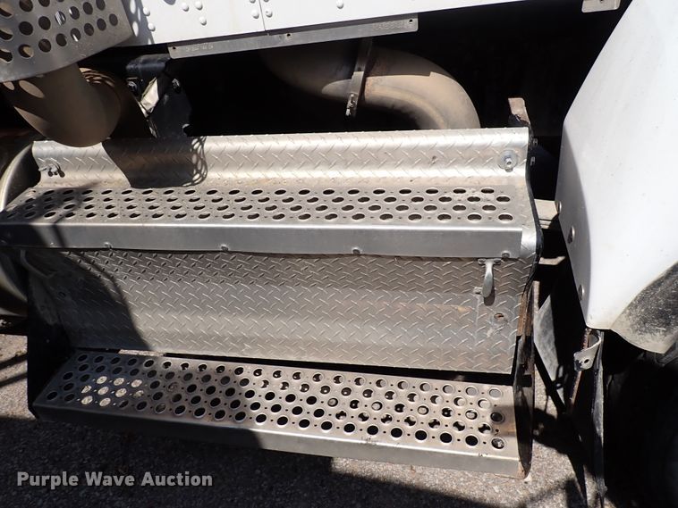 image for item DL7583 2010 Kenworth T400  dump truck