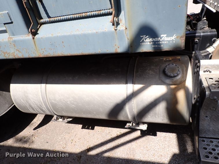 image for item DL7583 2010 Kenworth T400  dump truck