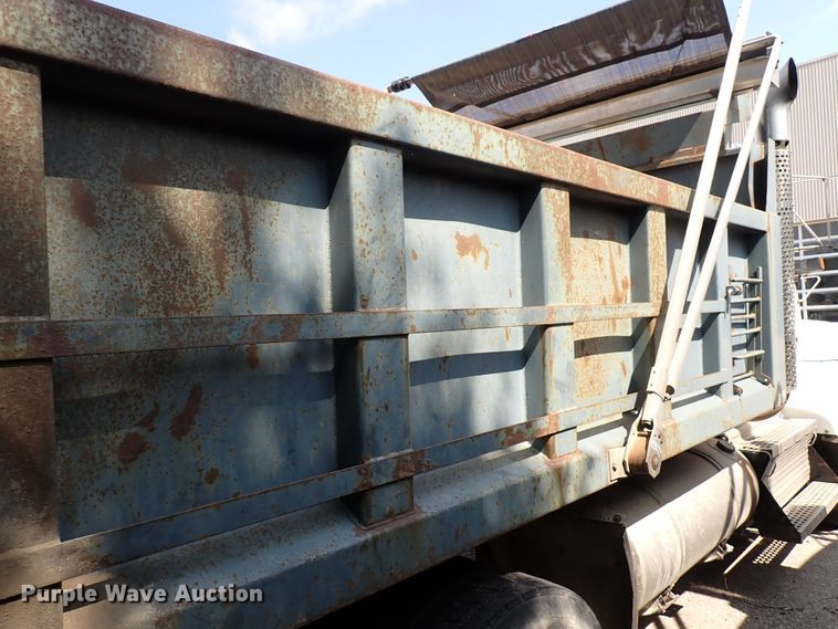 image for item DL7583 2010 Kenworth T400  dump truck