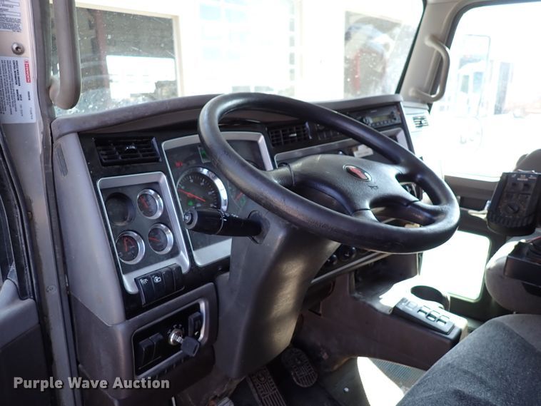 image for item DL7584 2010 Kenworth T400  dump truck