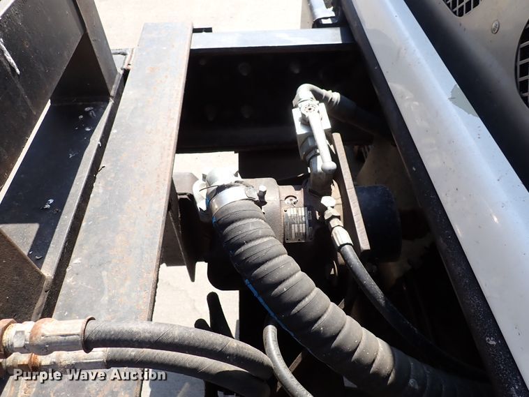 image for item DL7584 2010 Kenworth T400  dump truck