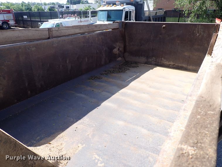 image for item DL7584 2010 Kenworth T400  dump truck