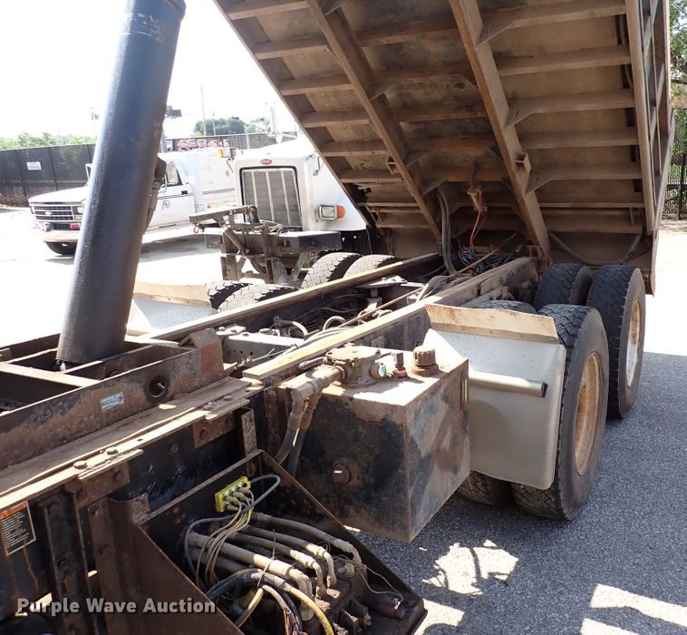 image for item DL7584 2010 Kenworth T400  dump truck