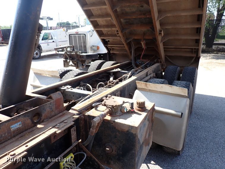 image for item DL7584 2010 Kenworth T400  dump truck