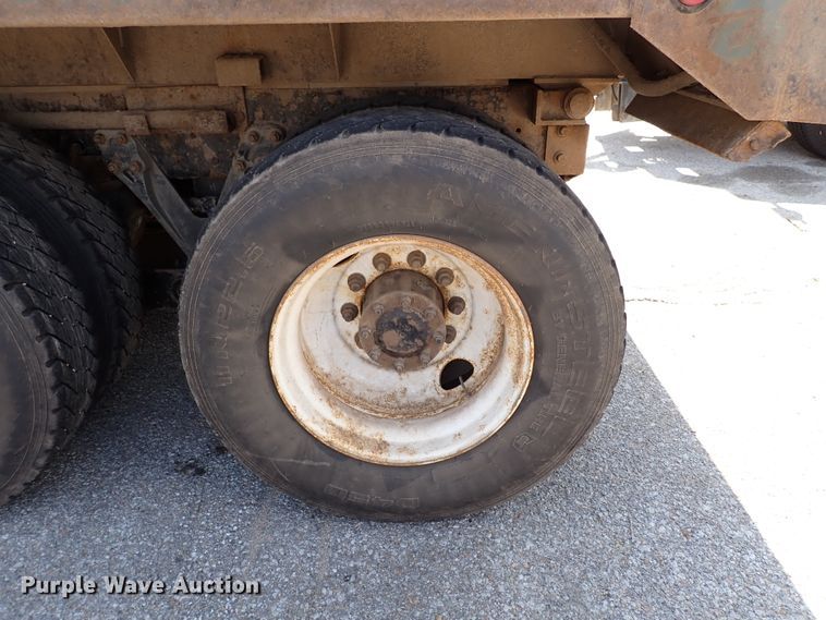 image for item DL7584 2010 Kenworth T400  dump truck