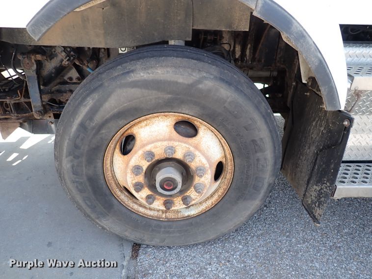 image for item DL7584 2010 Kenworth T400  dump truck