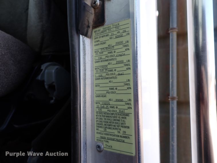 image for item DL7584 2010 Kenworth T400  dump truck