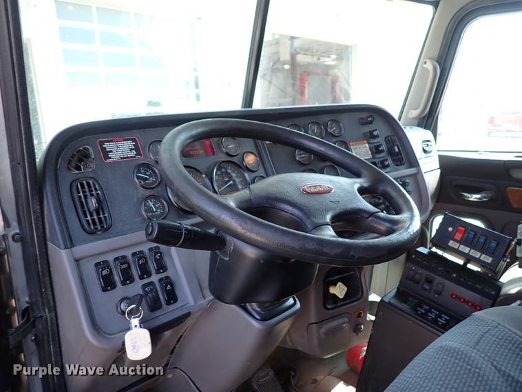 image for item DL7585 2011 Peterbilt 365  dump truck