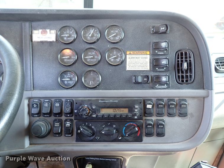 image for item DL7585 2011 Peterbilt 365  dump truck