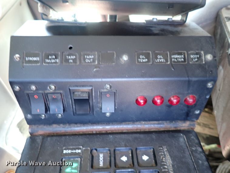 image for item DL7585 2011 Peterbilt 365  dump truck