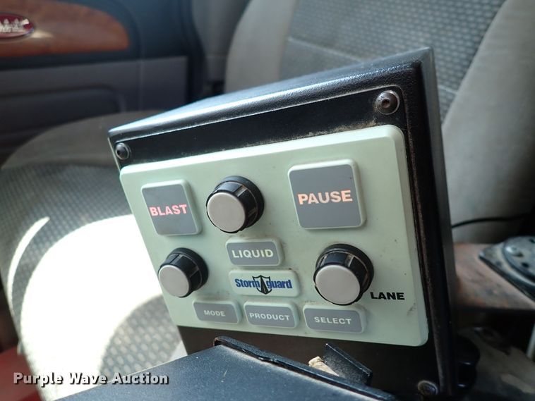 image for item DL7585 2011 Peterbilt 365  dump truck