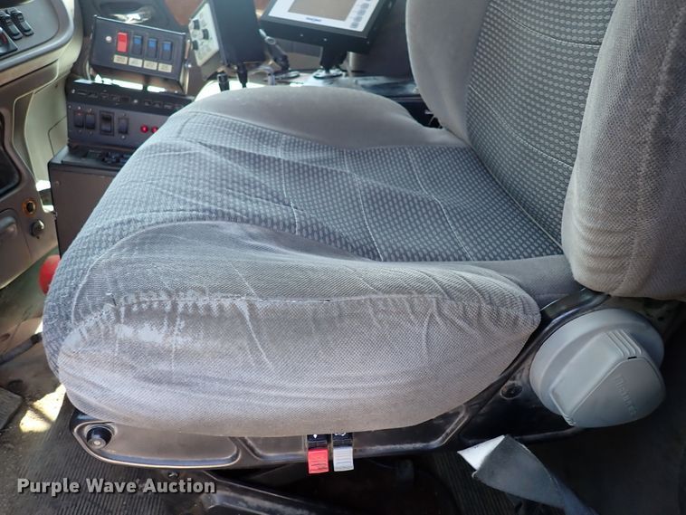 image for item DL7585 2011 Peterbilt 365  dump truck