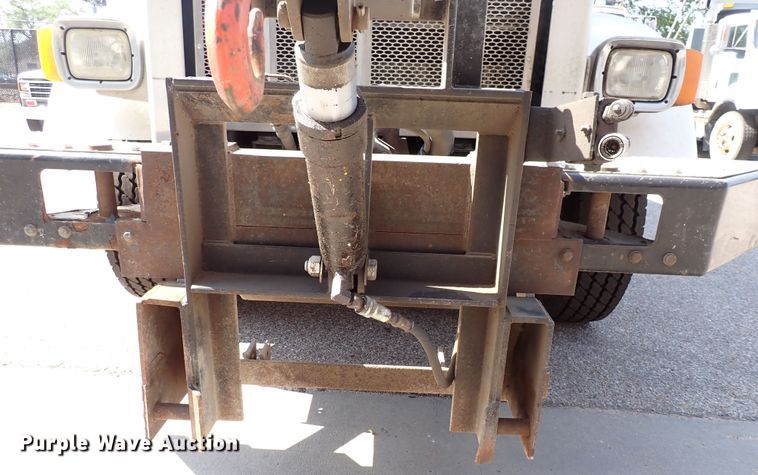 image for item DL7585 2011 Peterbilt 365  dump truck