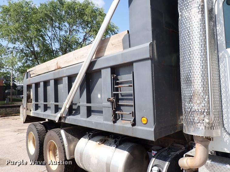 image for item DL7585 2011 Peterbilt 365  dump truck