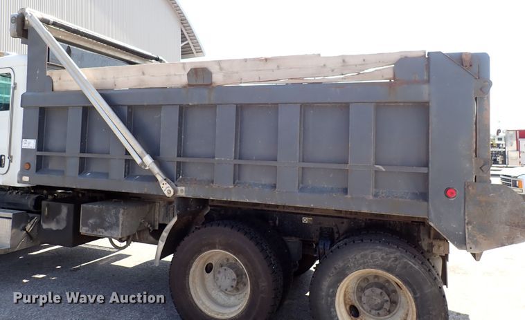 image for item DL7585 2011 Peterbilt 365  dump truck