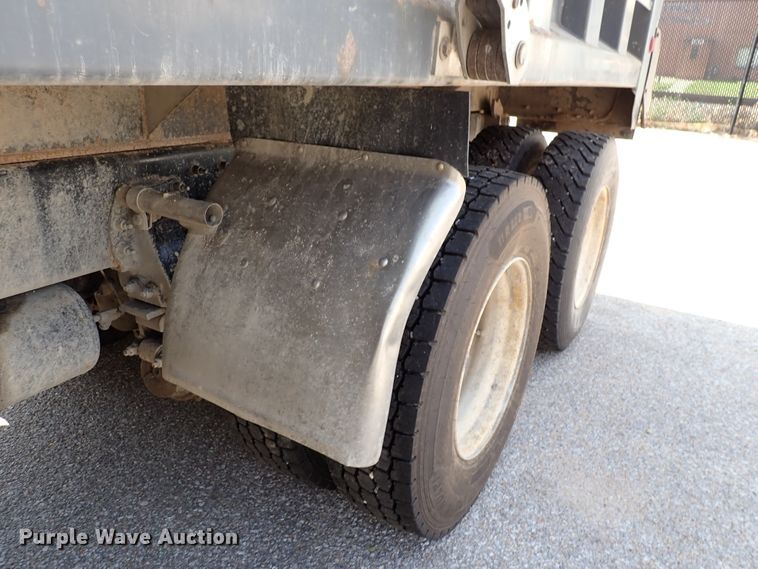 image for item DL7585 2011 Peterbilt 365  dump truck