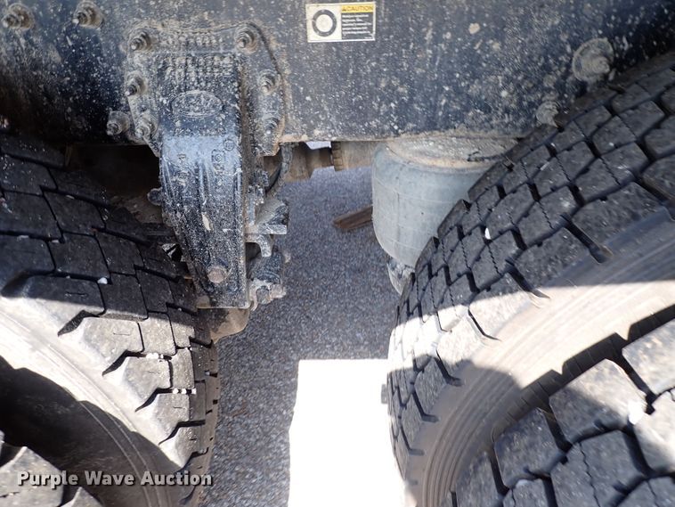 image for item DL7585 2011 Peterbilt 365  dump truck