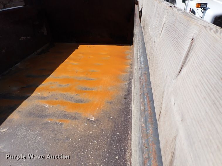 image for item DL7585 2011 Peterbilt 365  dump truck