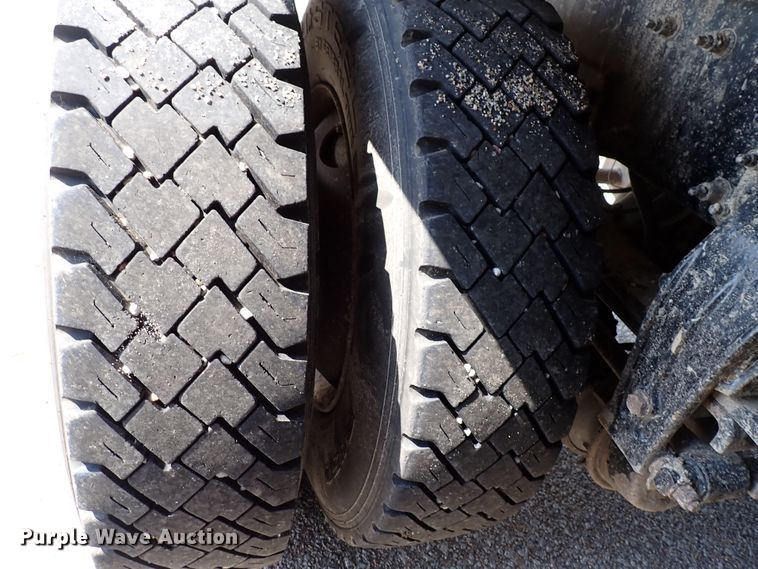 image for item DL7585 2011 Peterbilt 365  dump truck