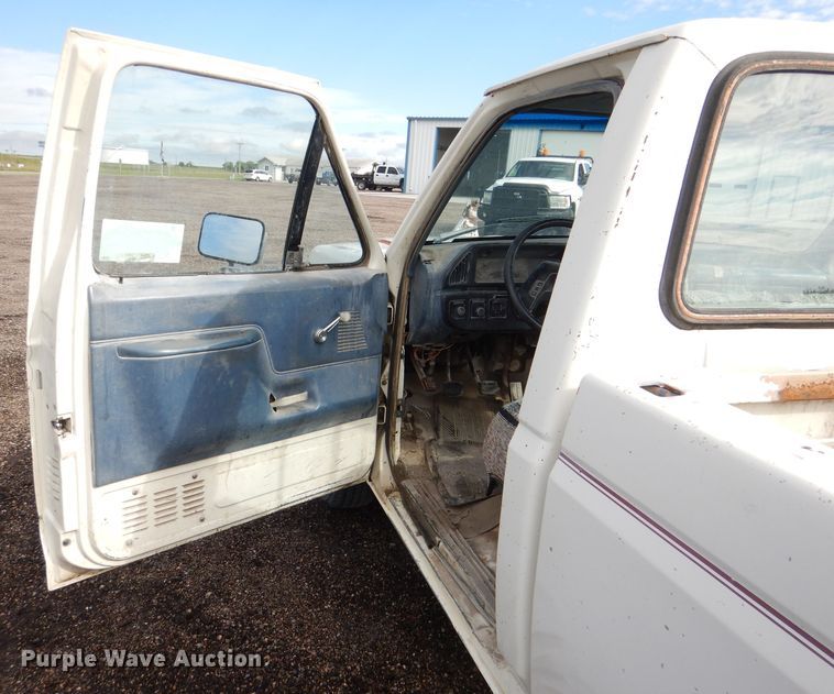 image for item DM0153 1987 Ford F150  pickup truck