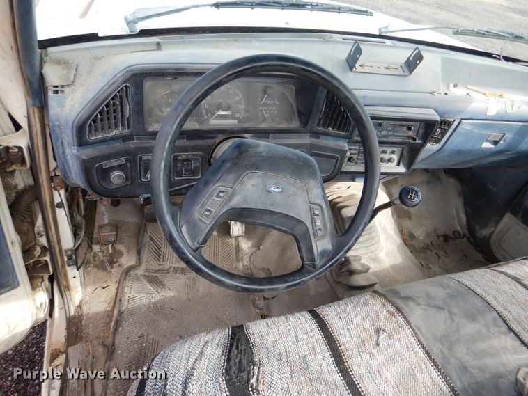 image for item DM0153 1987 Ford F150  pickup truck