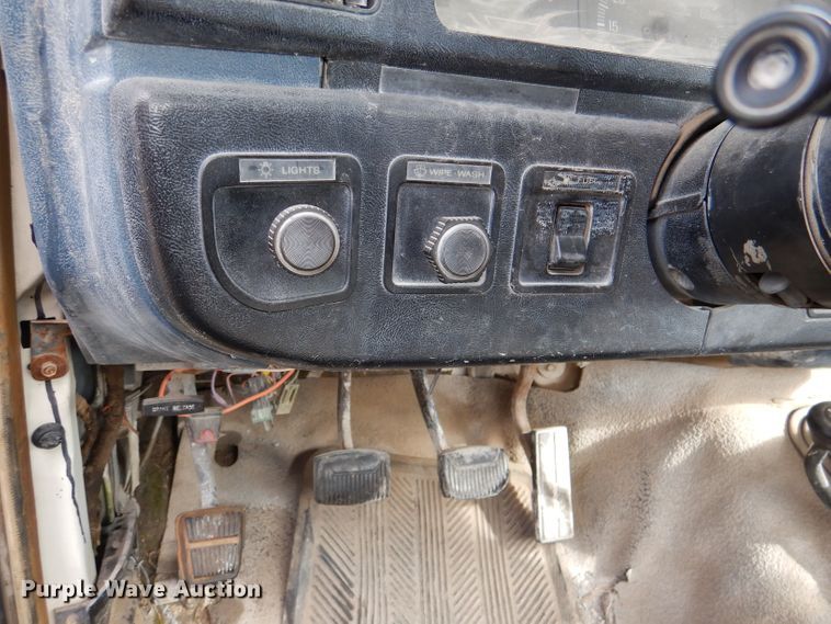 image for item DM0153 1987 Ford F150  pickup truck